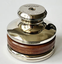 Afbeelding in Gallery-weergave laden, Omicron Turntable Clamp Gold &amp; Platinum Luxury
